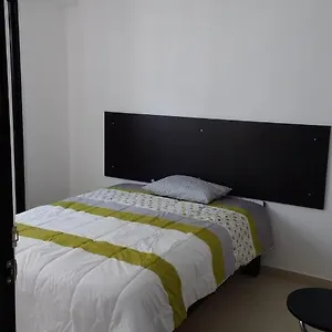 Guest house Casa Zona Iteso, Expo, Plaza Del Sol, 4 8 Huespedes / Compartida, Palomar